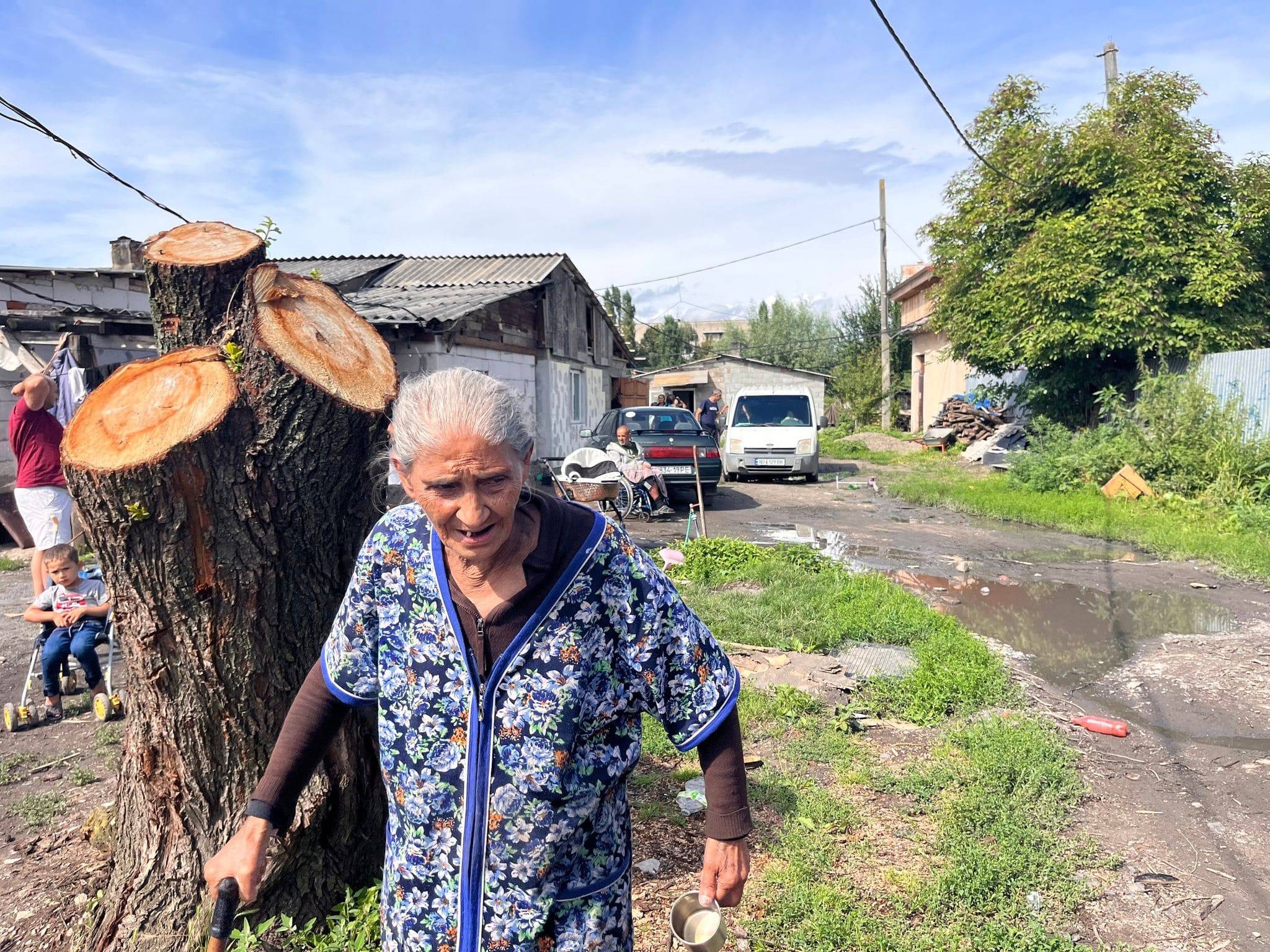 Допомога малозабезпеченим ромським родинам від Фонду EVZ